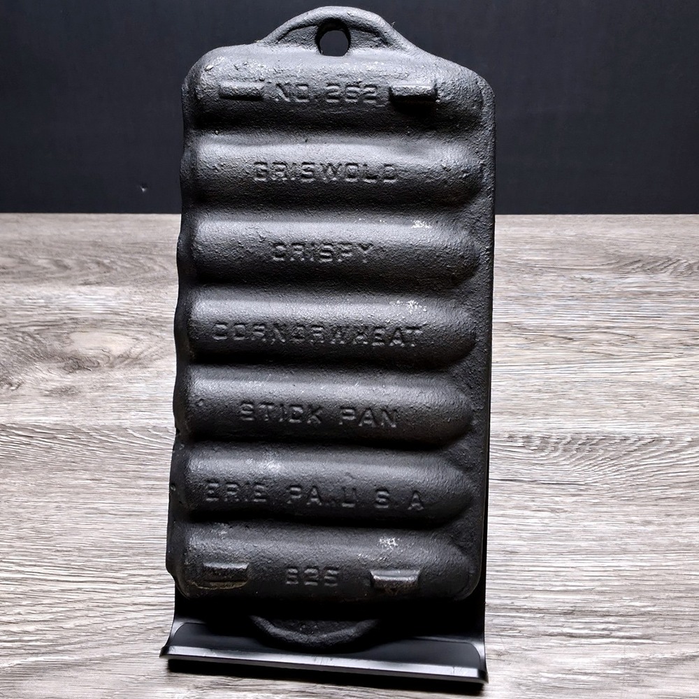 Rare Griswold Cast Iron - No. 262  - Crispy Corn Or Wheat Stick Pan - Cast #11